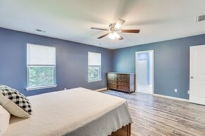 Pet-friendly Ladson Home: 23 Mi to Charleston!