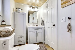 Updated Wellston Cabin, Walk to Lake Beach + Dock!