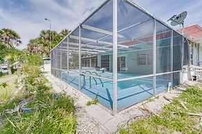 Port Charlotte Retreat w/ Lanai + Private Pool!