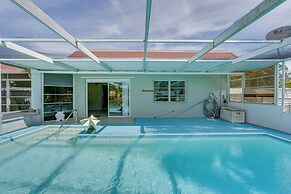 Port Charlotte Retreat w/ Lanai + Private Pool!