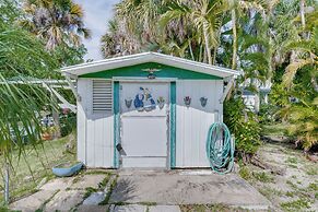 Port Charlotte Retreat w/ Lanai + Private Pool!