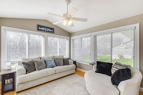 Rock Island Home w/ Private Yard & Fire Pit Table!