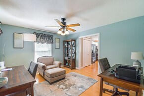 Rock Island Home w/ Private Yard & Fire Pit Table!