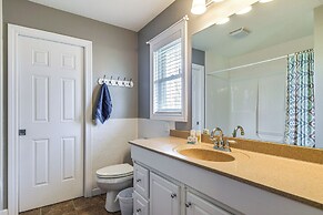 Rock Island Home w/ Private Yard & Fire Pit Table!