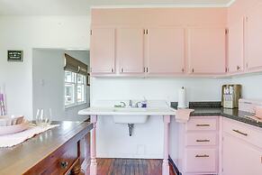 Pet-friendly Smith Island Cottage w/ Golf Cart!