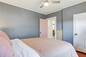 Pet-friendly Smith Island Cottage w/ Golf Cart!