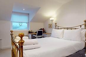 Wonderful Shepherds Bush Gem