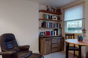 Wonderful Shepherds Bush Gem