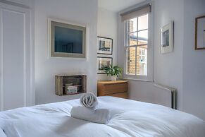 Bright Stockwell Apartment