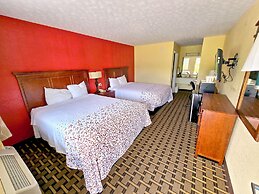 Garden Inn & Suites