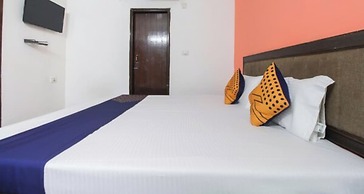 Goroomgo Viren Pacific Agra