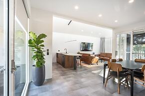 Clare Hillside Apartments