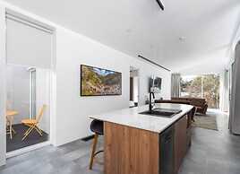 Clare Hillside Apartments