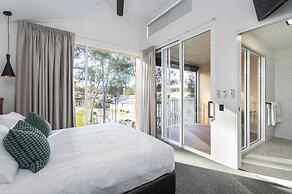 Clare Hillside Apartments