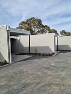 Clare Hillside Apartments