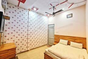 Goroomgo Sangam Palace Guest House Mathura