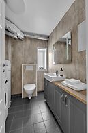 Arctic Homes - Premium Plaza