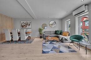 Arctic Homes - Premium Plaza