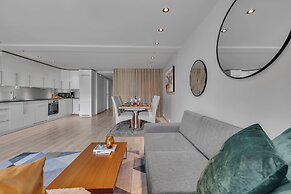 Arctic Homes - Premium Plaza