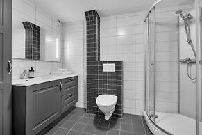 Arctic Homes - Premium Plaza