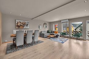 Arctic Homes - Premium Plaza