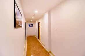 Roomshala 173 Hotel Royal Inn