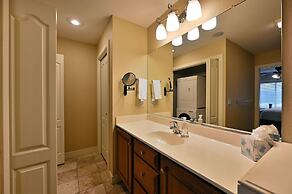 Unit 701 5 Bd 3 Ba 5 Bedroom Condo by RedAwning