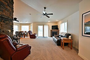 Unit 701 5 Bd 3 Ba 5 Bedroom Condo by RedAwning