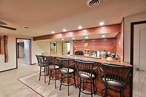 Unit 701 5 Bd 3 Ba 5 Bedroom Condo by RedAwning