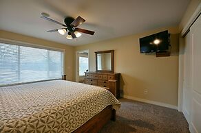 Unit 701 5 Bd 3 Ba 5 Bedroom Condo by RedAwning