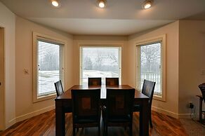 Unit 701 5 Bd 3 Ba 5 Bedroom Condo by RedAwning