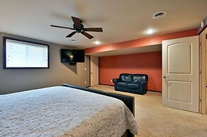 Unit 701 5 Bd 3 Ba 5 Bedroom Condo by RedAwning