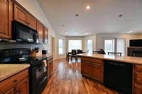 Unit 701 5 Bd 3 Ba 5 Bedroom Condo by RedAwning