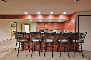 Unit 701 5 Bd 3 Ba 5 Bedroom Condo by RedAwning