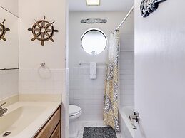 Tejas Angler Retreat Ap1132 3 Bedroom Home by RedAwning