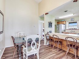 Tejas Angler Retreat Ap1132 3 Bedroom Home by RedAwning