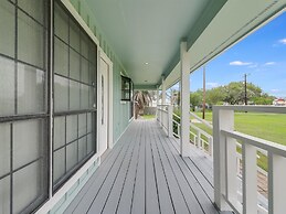 Tejas Angler Retreat Ap1132 3 Bedroom Home by RedAwning