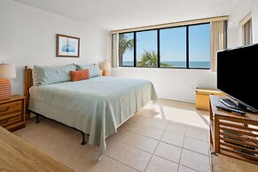 Shoreham Towers 2c 3 Bedroom Condo by RedAwning