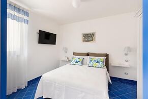 DON LEONARDO PRIVATE POOL VILLAS