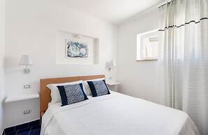 DON LEONARDO PRIVATE POOL VILLAS