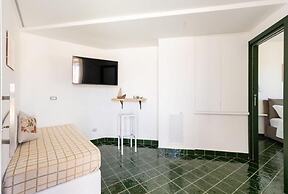 DON LEONARDO PRIVATE POOL VILLAS