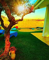 DON LEONARDO PRIVATE POOL VILLAS