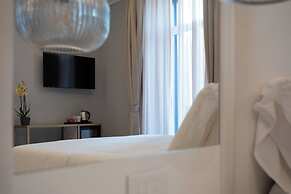 Palazzo Adele Rooms & Apartments