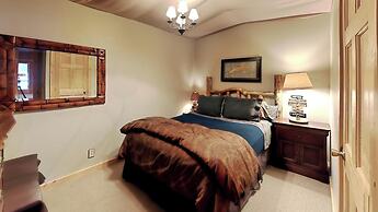 Grand View Log Cabin