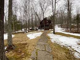 Grand View Log Cabin