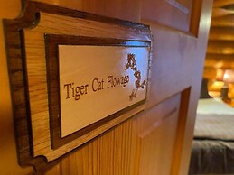 Grand View Log Cabin