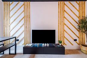 Modern & Chic Four Bedroom Home