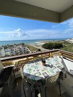 Renovated Apartment, Generator is Included, Beach
