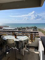 Renovated Apartment, Generator is Included, Beach