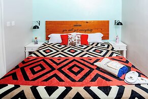 Chingon Anarchy Hotel & Roof